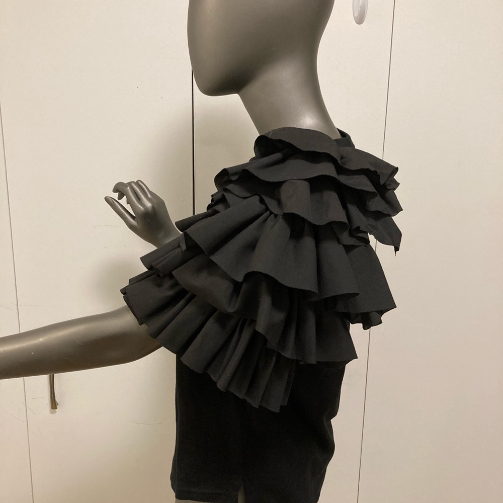 HBC Ruffle Fancy T-Shirt - Picture 5 of 6